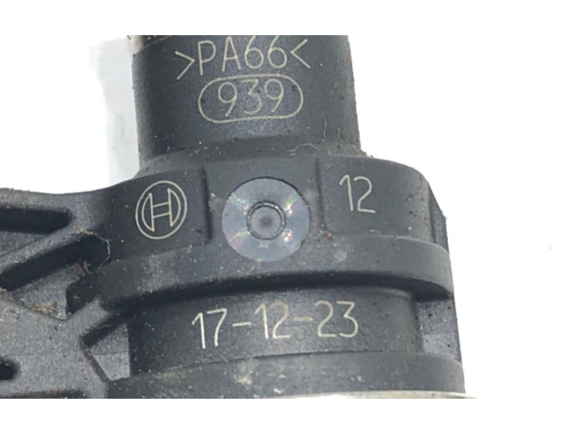 Топливная рампа 04C133320F Skoda Fabia Mk3 (NJ)