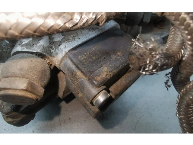 Топливная рампа 0438121011, 026133353 Audi 80 90 B3