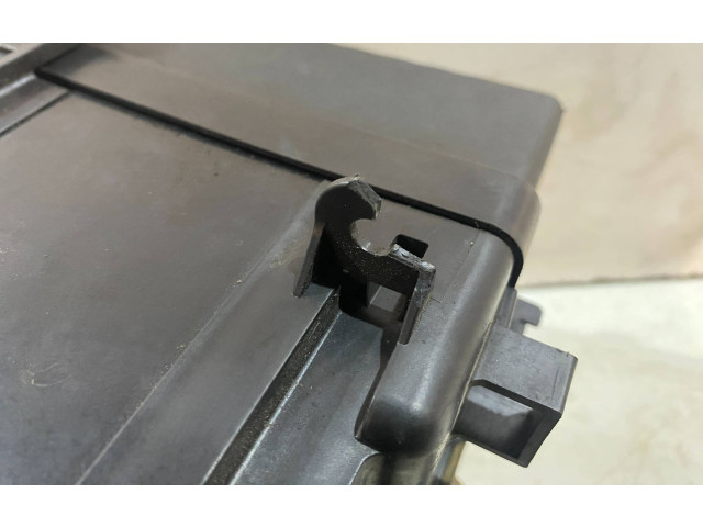 Блок предохранителей MB100200B, 82241FJ010 Subaru XV