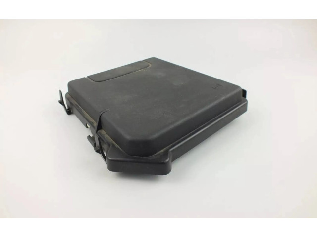 Pojistková skříňka 284B81518R Renault Zoe 2017