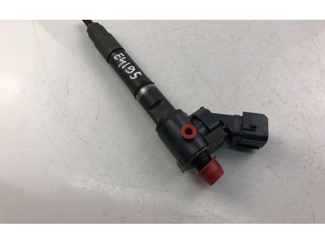 Форсунка 31405404    Volvo V70   