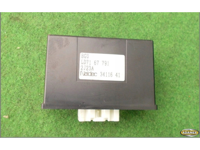 Блок управления LD7167791 Mazda MPV II LW