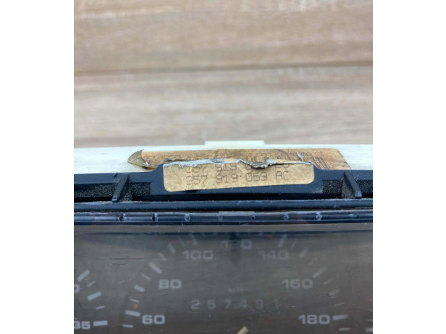 Přístrojová deska Volkswagen PASSAT B3 1988 357919059AC, 81117657