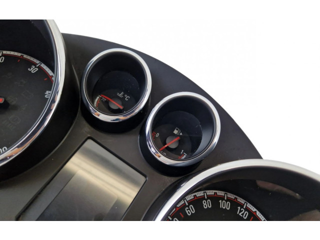 Панель приборов 13346184 Opel Meriva B