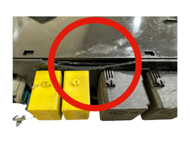 Блок предохранителей 2115452201, 5DK00804760 Mercedes-Benz E W211