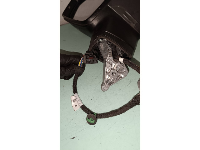 Zpětné zrcátko  Volkswagen Tiguan 2017  047979  