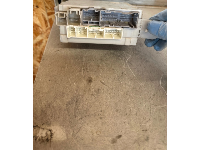 Блок предохранителей 8273050150A, 0611290313   Lexus LS 460 - 600H    