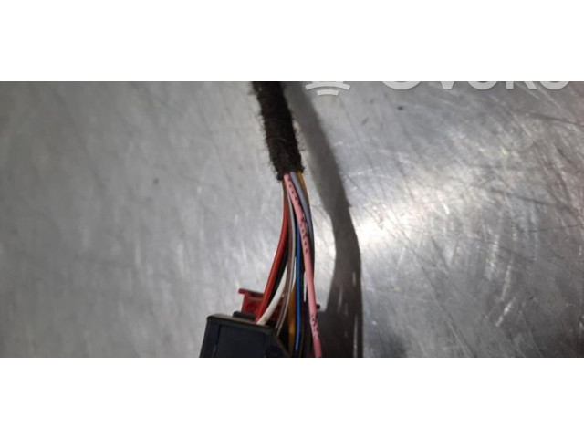 Зеркало электрическое Skoda Scala - года