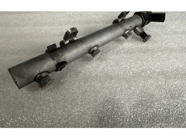 Vstřikovací lišta 059130090AB, 057130764C   Audi Q7 4L    BUG 