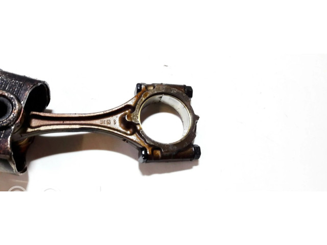 Поршень с шатуном Lexus IS 200-300 для бензинового двигателя 2.0