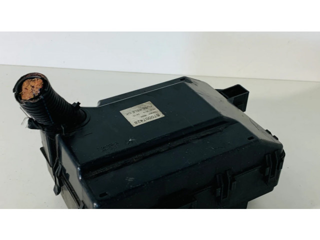 Блок предохранителей 7154763030, 670007428 Maserati Levante