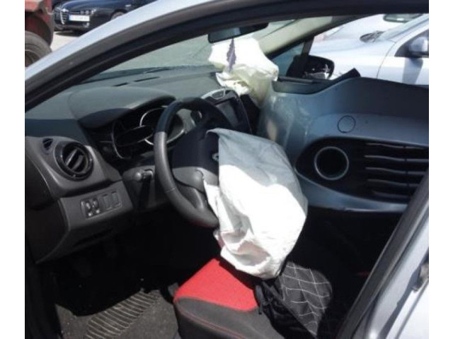 Блок АБС 476606853R   Renault  Clio IV  2012 -  года