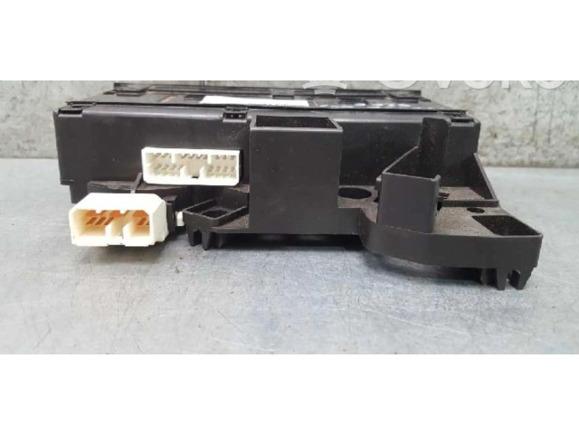 Блок управления климат-контролем BJ0E61190J, BJ0E61190J Mazda 323 F