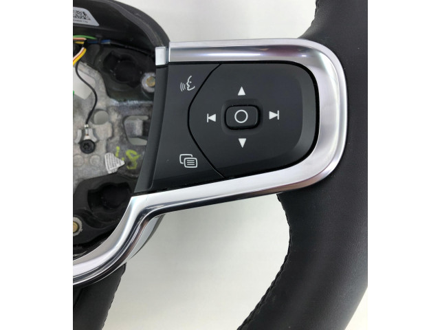 Руль Volvo XC40   -  года       