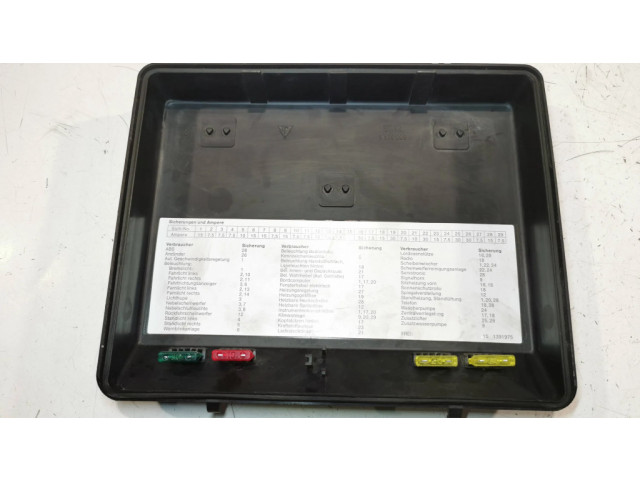 Pojistková skříňka Крышка ящика предохранителей 1374029, 6113 BMW 5 E34 1990