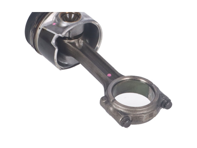 Поршень Шатун  04L107065A  Volkswagen PASSAT B8  