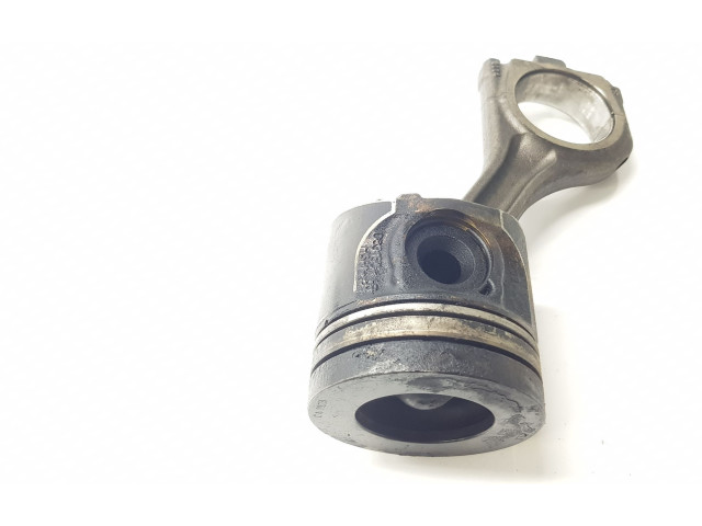  Поршень с шатуном  PISTON204DTD, 204DTD  Jaguar XE  