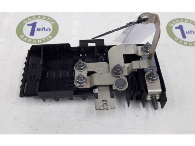 Блок предохранителей A2465401950, 2465401950 Mercedes-Benz A W176