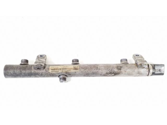 Vstřikovací lišta A6420703095, A0061537828 Mercedes-Benz E W212 pro naftový motor 3.0