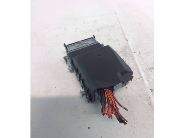 Pojistková skříňka 13222786 Opel Zafira C 2014