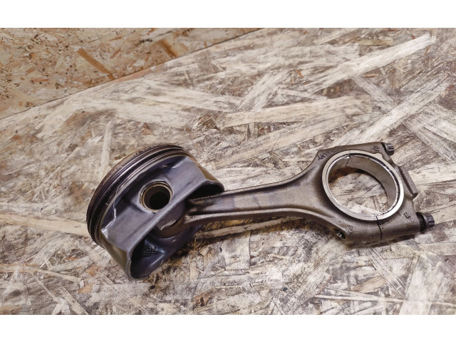 Píst 96L58 Porsche Panamera (970)