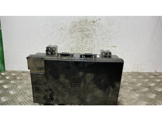 Блок предохранителей  P68194607AD   Jeep Grand Cherokee    