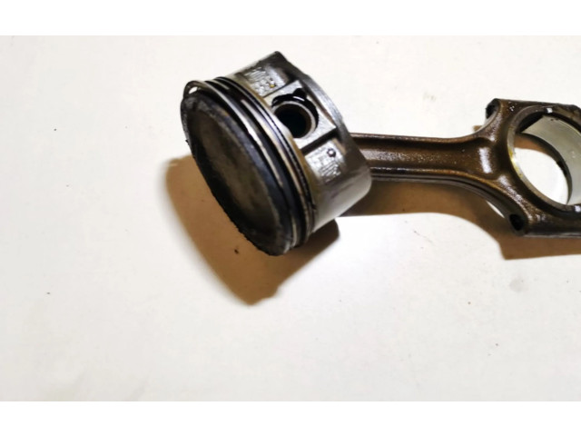  Поршень с шатуном    Volvo XC90  