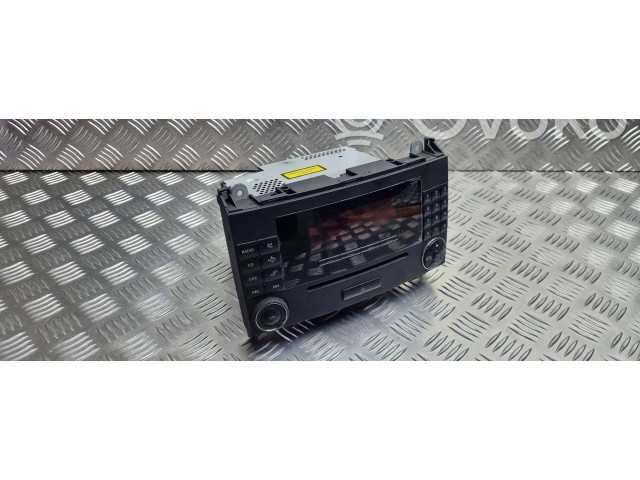 Pojistková skříňka Радио/ проигрыватель  / навигация A1698207589, 58006250KHZ   Mercedes-Benz B W245 2005