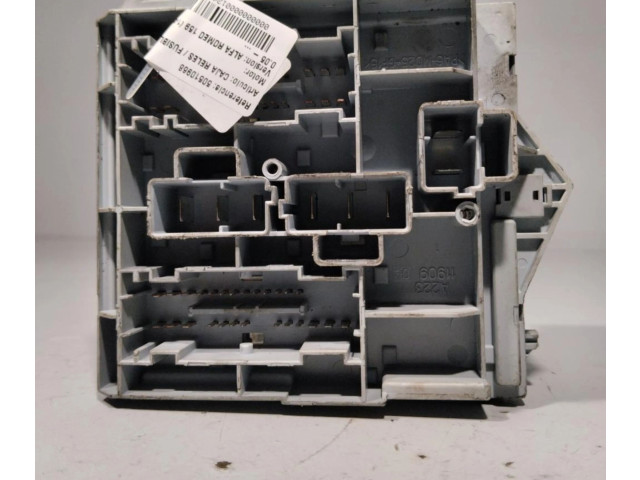 Блок предохранителей 50510968 Alfa Romeo 166