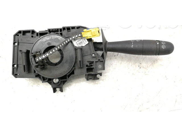 Ручка стеклоочистителей 8200792584, 901057666   Dacia Sandero