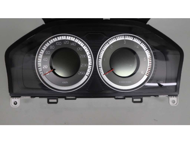 Панель приборов 36001836   Volvo XC70       