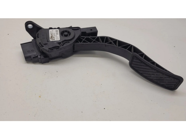 Педаль акселератора