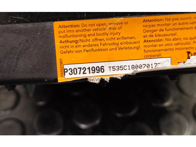 Подушка безопасности водителя P30721996 Volvo V70