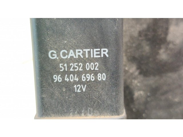 Крышка блока предохранителей 9653310880, 9640469680 Citroen C4 I