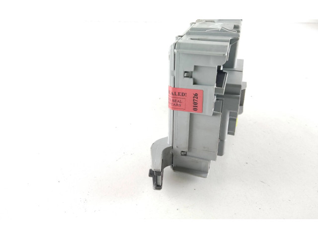 Блок предохранителей 00519383520, 28385750 Opel Combo D