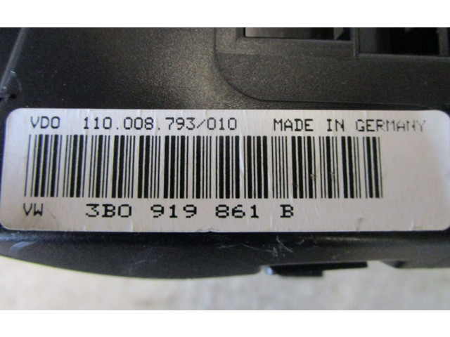 Přístrojová deska  Volkswagen Passat Alltrack 1997   