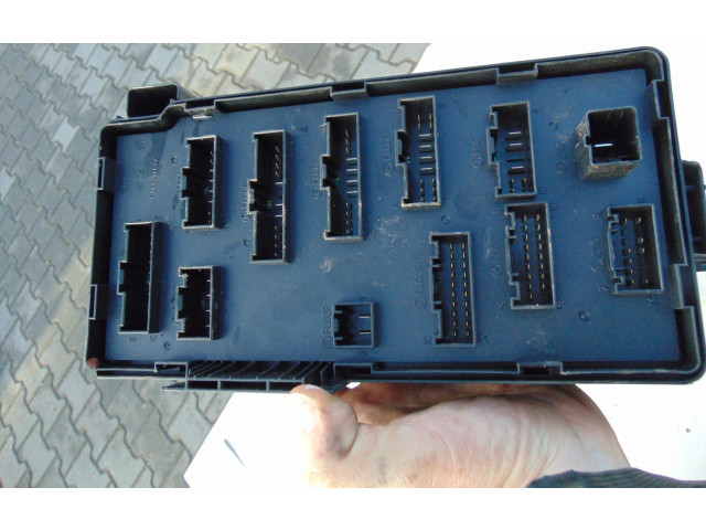 Блок предохранителей 8238036210   SsangYong Rexton    