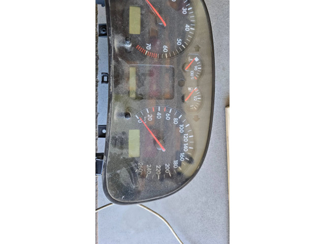 Панель приборов 1J0920806C, 070802 Volkswagen Bora