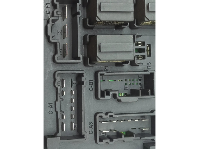 Блок предохранителей 6911922, 6905228   BMW Z4 E85 E86    