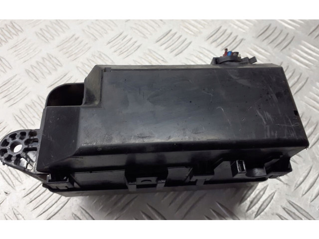 Блок предохранителей Daihatsu Sirion