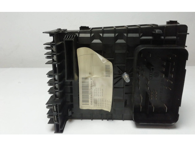   Pojistková skříňka 1K0937125A   Volkswagen Tiguan 2008