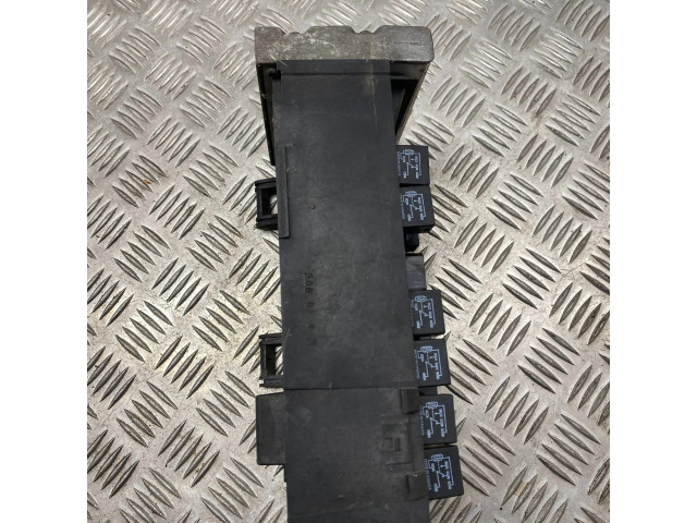 Pojistková skříňka 04727080AC, 30292 Chrysler Grand Voyager IV 2002