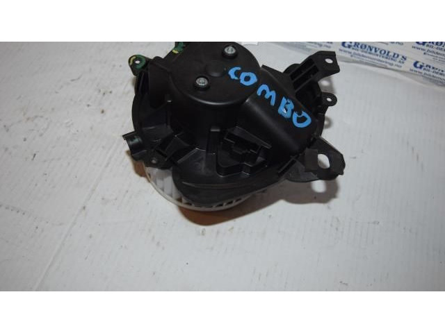 Вентилятор печки 95514201, 1611726480 Opel Combo D