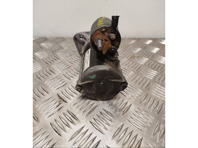 Масляный насос  K9KE628 233008223R  Renault Clio IV 