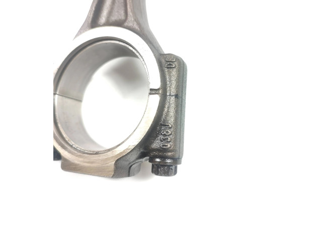  Поршень с шатуном  038J  Volkswagen PASSAT B6  