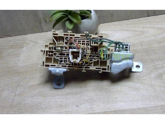 Pojistková skříňka 24382AX001, 24382AX001 Nissan Note (E11) 2007