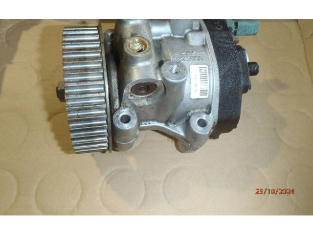 Топливный насос 28237090 Renault Clio IV