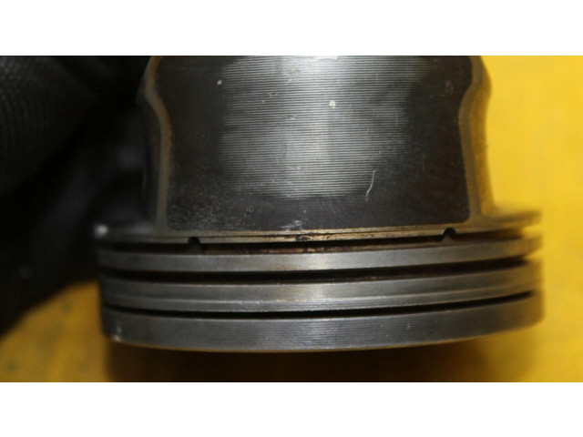 Píst Mercedes-Benz A W169