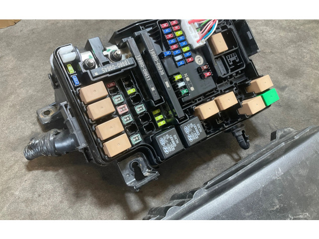 Блок предохранителей 91251J7191, 1019208027 KIA Ceed