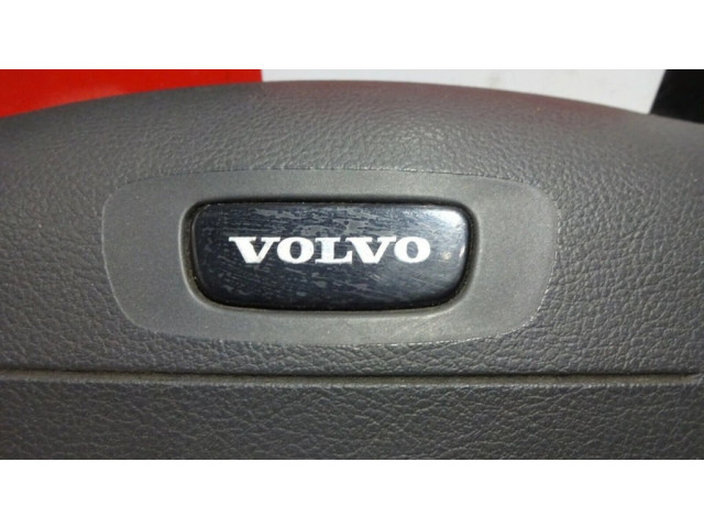 Подушка безопасности водителя 9160163   Volvo S70  V70  V70 XC